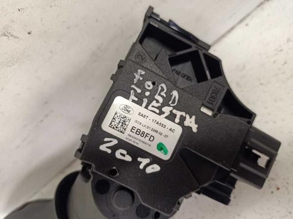 COMMODO FORD FIESTA 2008+ COTE ESSUI GLACE - Vue 3